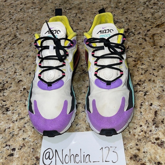 Nike Shoes - Nike Air270 React